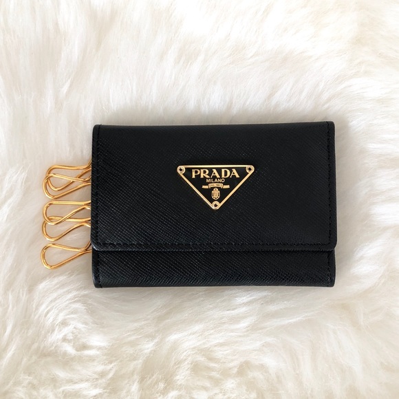 Prada Accessories - 🖤 PRADA Saffiano Leather 6 Key & Card Holder